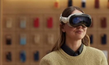Apple Vision Pro: Revolutionizing VR/AR in Nepal | Price & Features