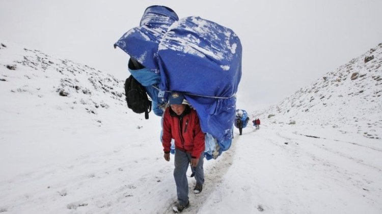 Himalayan Sherpa: Guardians of the World's Highest Peaks