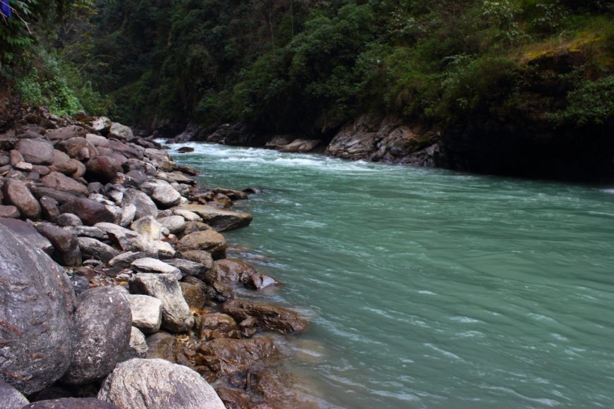 Sindhupalchok District Travel Guide: Chautara, Melamchi, Tatopani and the Bhote Koshi Corridor